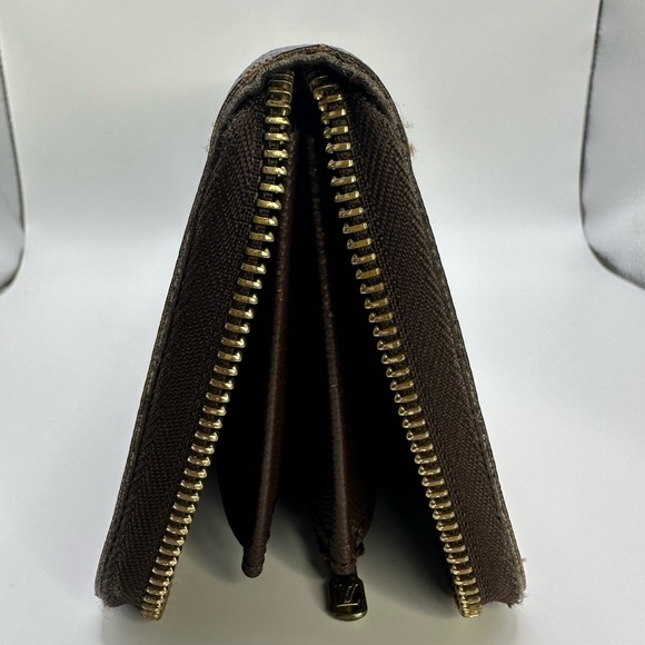 💯AUTHENTIC Louis Vuitton. Damier Zip Long Wallet - Picture 3 of 15